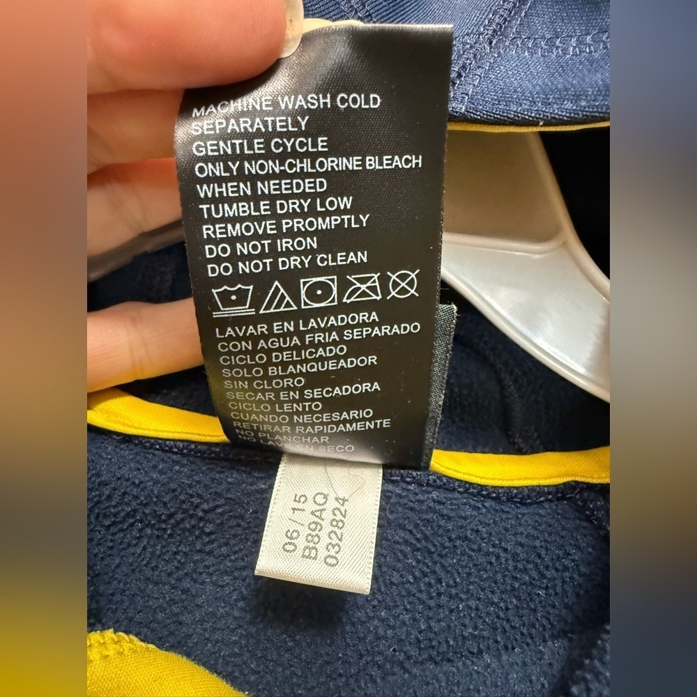 Adidas Kids Hoodie Navy Blue and Yellow Youth
(Medium 10-12) 0129 - Picture 7 of 7